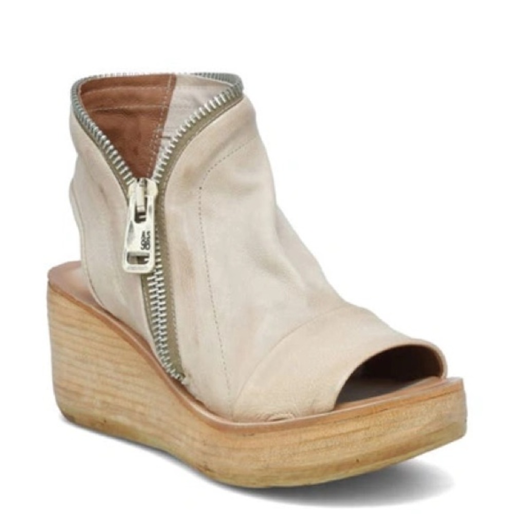 A.S.98 Naylor Wedge Sandals with Zipper Detail